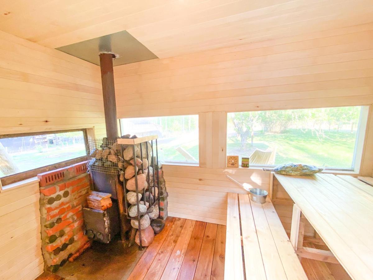 Private Farm Jakuzzi Sauna In The Forest 塔尔西 外观 照片