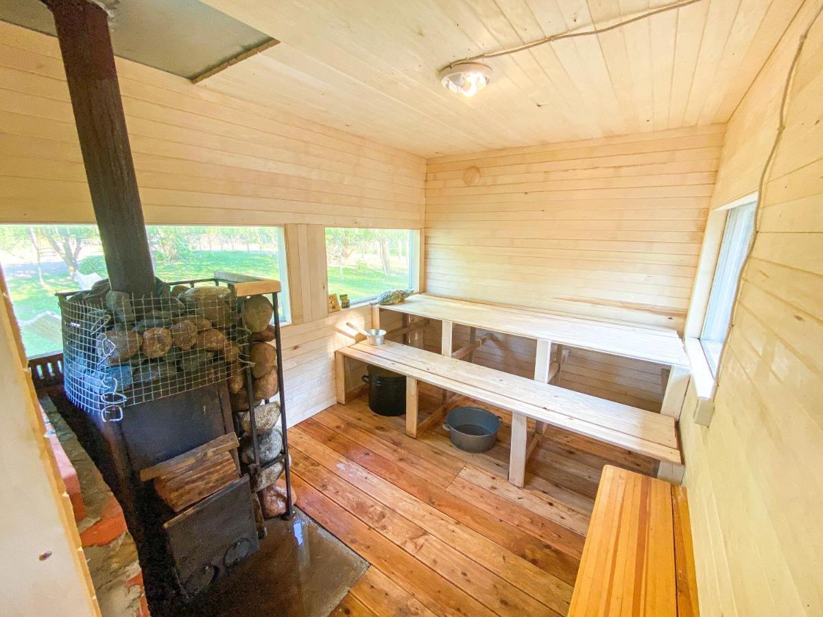 Private Farm Jakuzzi Sauna In The Forest 塔尔西 外观 照片