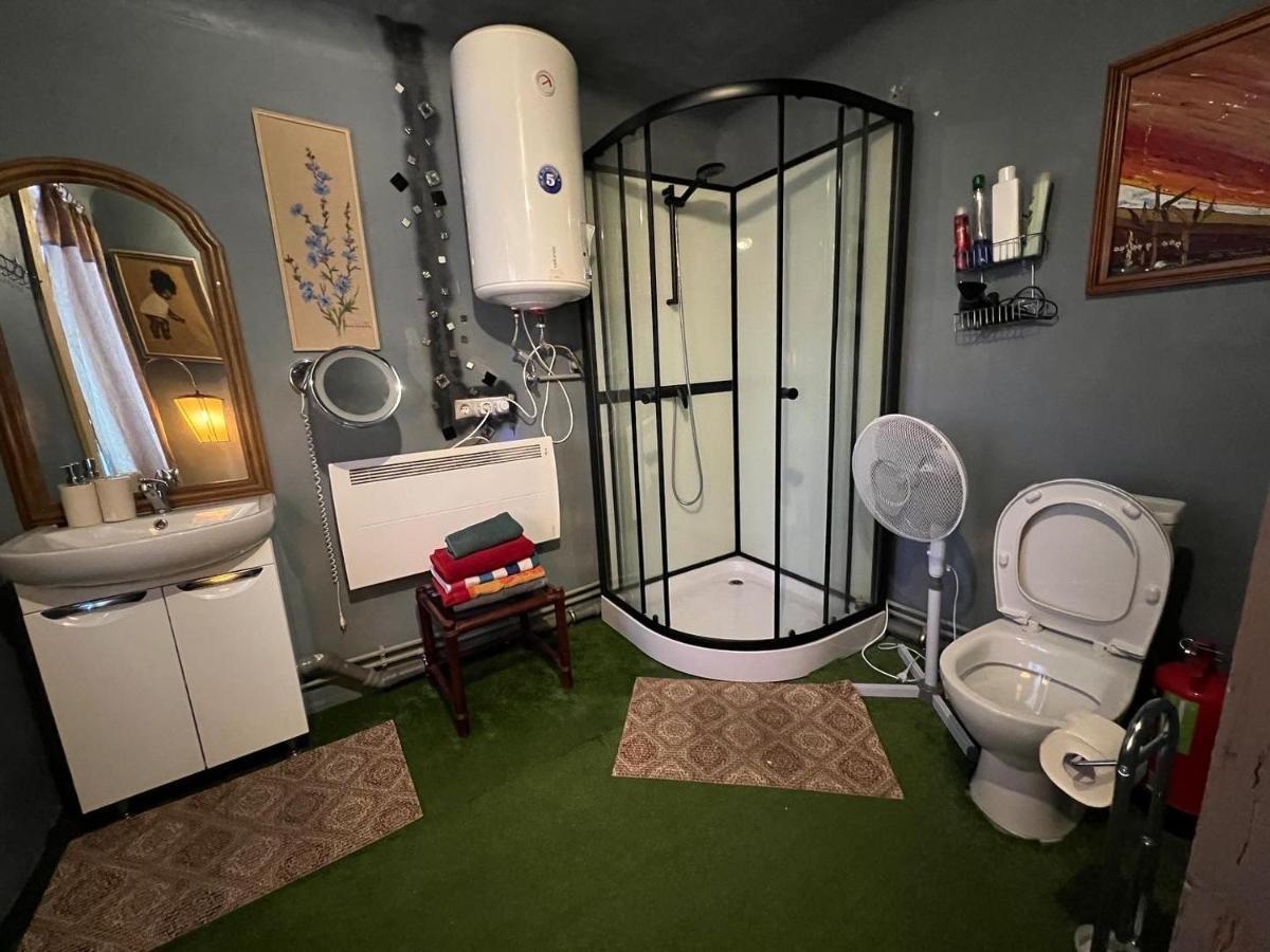 Private Farm Jakuzzi Sauna In The Forest 塔尔西 外观 照片